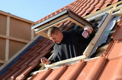 Pose de fenêtres de toit Velux à Courties